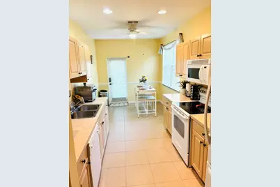 2104 SE Eatonville Drive, Port Saint Lucie, FL 34952 - Photo 6