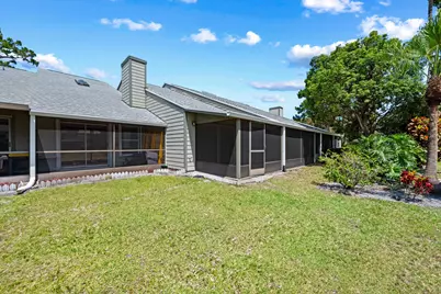 912 NE Sandalwood Place, Jensen Beach, FL 34957 - Photo 4