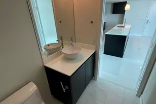 665 NE 25th St, Miami, FL 33137 - Photo 6