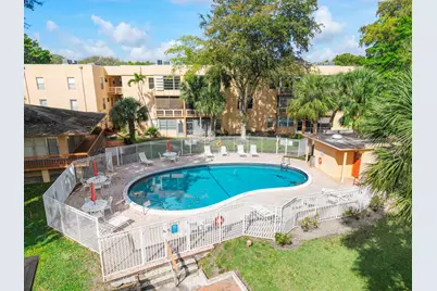 8390 Lagos De Campo Boulevard, Tamarac, FL 33321 - Photo 26