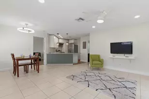 825 Dogwood Dr, Delray Beach, FL 33483 - Photo 10