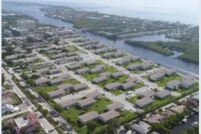 620 W Horizons W #207, Boynton Beach, FL 33435 - Photo 1