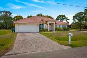 1798 SW Buttercup Ave, Port Saint Lucie, FL 34953 - Photo 4