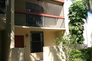 743 SE 1st Way, Deerfield Beach, FL 33441 - Photo 2