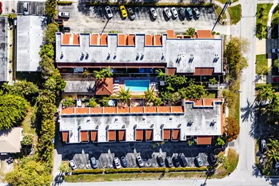 236 SE 10th Avenue, Pompano Beach, FL 33060 - Photo 32