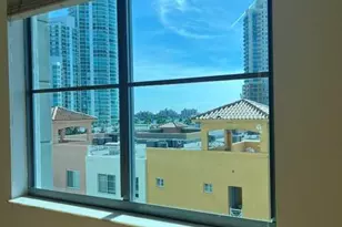 110 Washington Ave, Miami Beach, FL 33139 - Photo 10