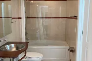 110 Washington Ave, Miami Beach, FL 33139 - Photo 18