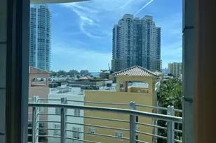 110 Washington Ave, Miami Beach, FL 33139 - Photo 4