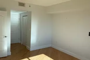 110 Washington Ave, Miami Beach, FL 33139 - Photo 16