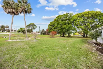 1673 SE Lyngate Drive, Port Saint Lucie, FL 34952 - Photo 16