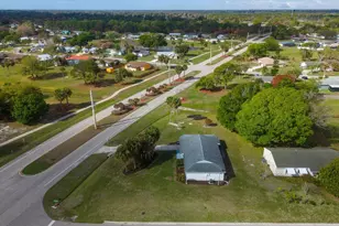 1673 SE Lyngate Dr, Port Saint Lucie, FL 34952 - Photo 30