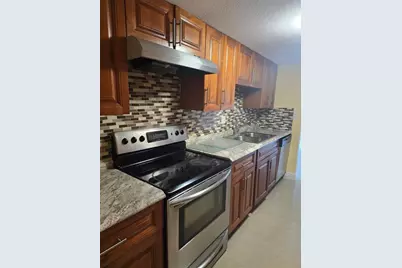 7051 Environ Boulevard, Lauderhill, FL 33319 - Photo 4