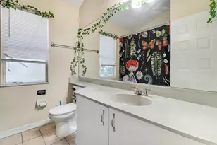 533 NW Avon Ave, Port Saint Lucie, FL 34983 - Photo 12