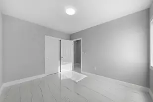 1300 NW 90th St, Miami, FL 33147 - Photo 10