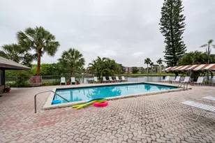 9450 Poinciana Pl, Davie, FL 33324 - Photo 22
