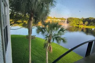 9450 Poinciana Pl, Davie, FL 33324 - Photo 16