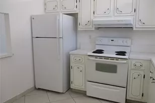 9233 SW 8th St, Boca Raton, FL 33428 - Photo 4