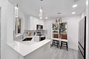 6363 Seagrape Cir, Margate, FL 33063 - Photo 4