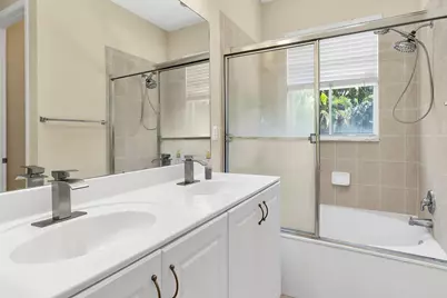 228 Lake Monterey Circle, Boynton Beach, FL 33426 - Photo 36