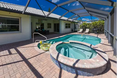 1935 Primrose Lane, Wellington, FL 33414 - Photo 30