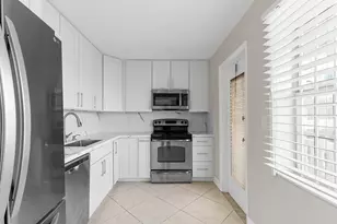 4141 NW 44th Ave, Lauderdale Lakes, FL 33319 - Photo 6
