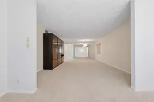 9861 Sunrise Lakes Blvd, Sunrise, FL 33322 - Photo 6