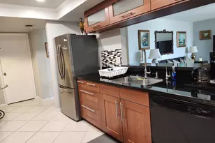 450 Egret Cir, Delray Beach, FL 33444 - Photo 2