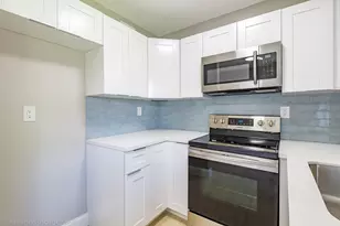 2209 NE 2nd St, Pompano Beach, FL 33062 - Photo 2