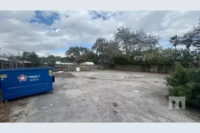 100 NW 1st Street, Hallandale Beach, FL 33009 - Photo 10