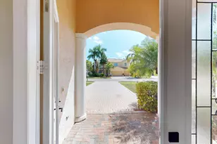 155 Bella Vista Way, Royal Palm Beach, FL 33411 - Photo 4