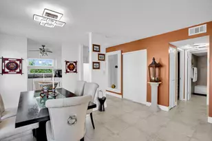 9201 Sunrise Lakes Blvd, Sunrise, FL 33322 - Photo 16