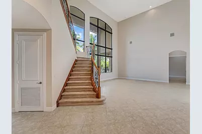 10513 Versailles Boulevard, Wellington, FL 33449 - Photo 12