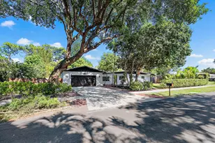 805 E Madison Ave, Stuart, FL 34996 - Photo 30