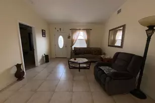 17246 NW 74th Ct, Hialeah, FL 33015 - Photo 2