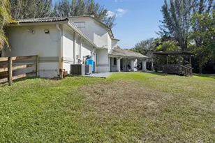 5521 SW 109th Ave, Davie, FL 33328 - Photo 56