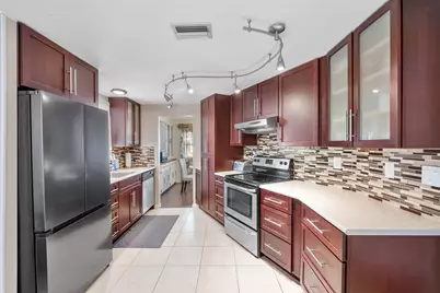 5490 SW 32nd Terrace, Fort Lauderdale, FL 33312 - Photo 2