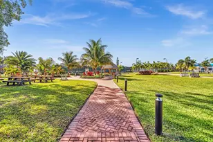 2123 Cambridge F, Deerfield Beach, FL 33442 - Photo 32