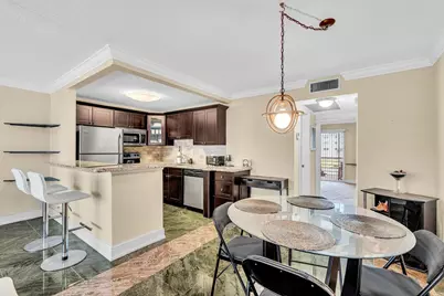 2123 Cambridge F, Deerfield Beach, FL 33442 - Photo 8