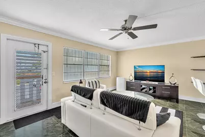 2123 Cambridge F, Deerfield Beach, FL 33442 - Photo 6