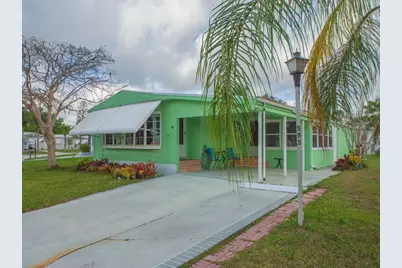 68 W Caribbean, Port Saint Lucie, FL 34952 - Photo 2