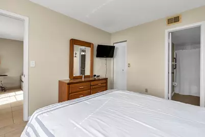 6715 W 26th Drive #101-6, Hialeah, FL 33016 - Photo 16