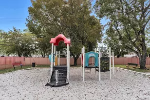 6715 W 26th Dr, Hialeah, FL 33016 - Photo 28