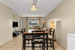 6715 W 26th Dr, Hialeah, FL 33016 - Photo 8