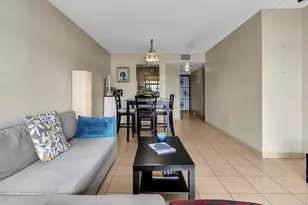 6715 W 26th Dr, Hialeah, FL 33016 - Photo 12