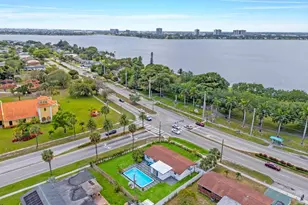 3700 N Australian Ave, West Palm Beach, FL 33407 - Photo 14