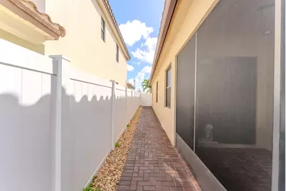 5115 NW 51st Terrace, Tamarac, FL 33319 - Photo 34