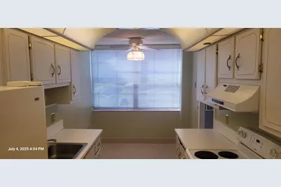 1300 Saint Charles Place #L19, Pembroke Pines, FL 33026 - Photo 14