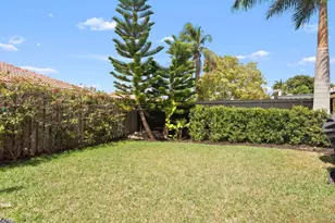 7836 Sunflower Dr, Margate, FL 33063 - Photo 24