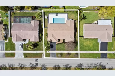 7836 Sunflower Drive, Margate, FL 33063 - Photo 32