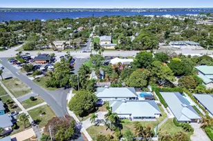 443 SE Dolphin Dr, Stuart, FL 34996 - Photo 24